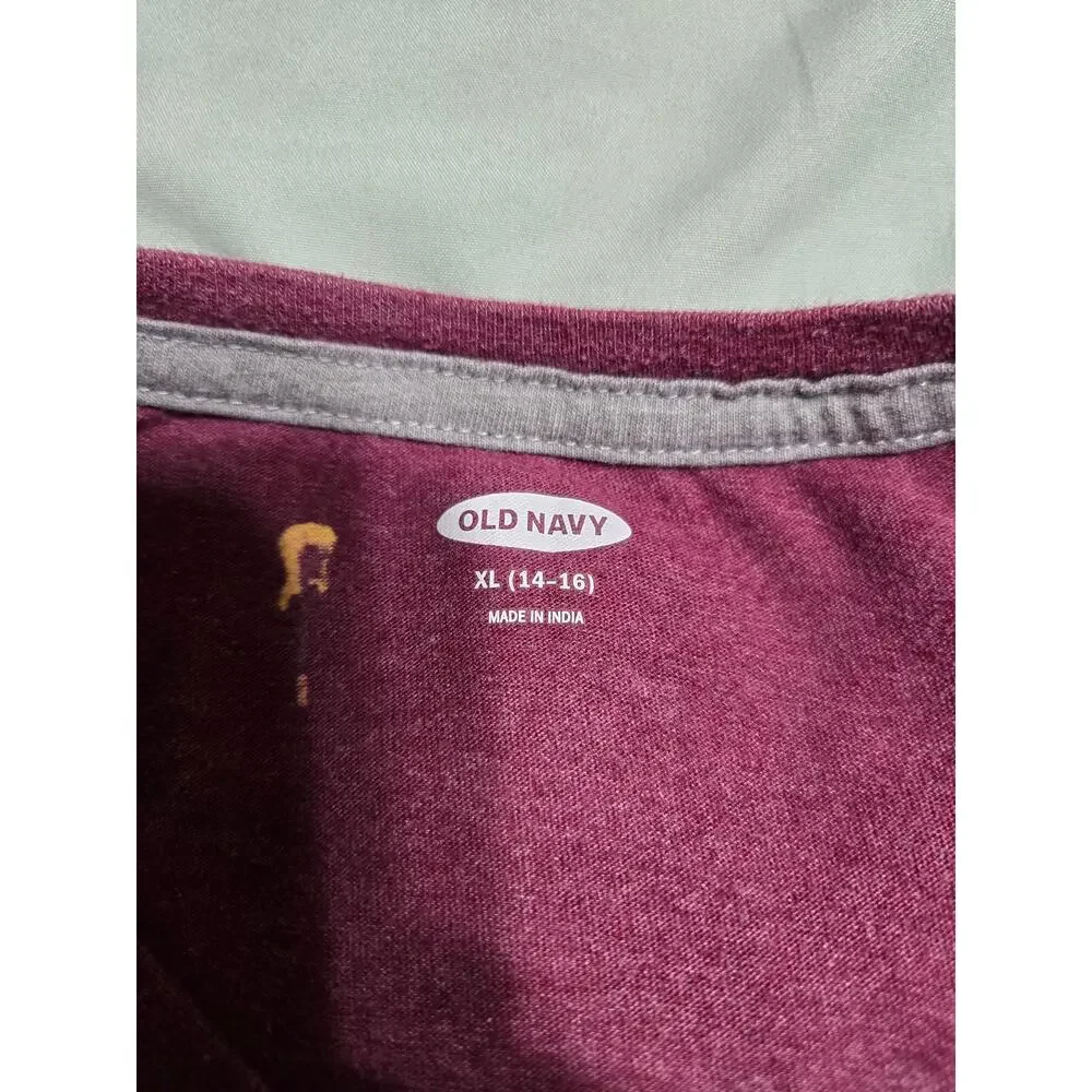 Old navy xl 14-16 youth maroon graphic tshirt